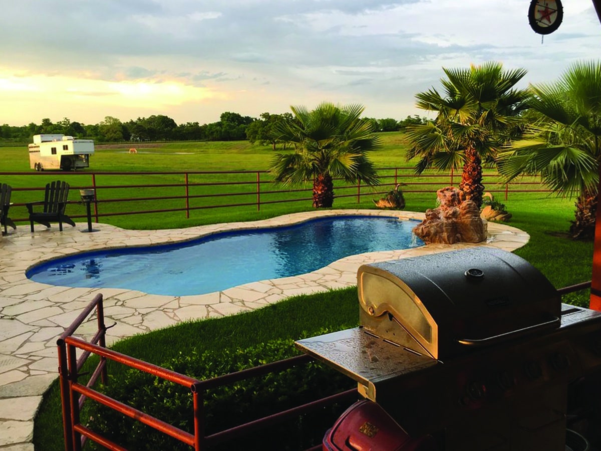 Bermuda 14 fiberglass pool — view photo gallery