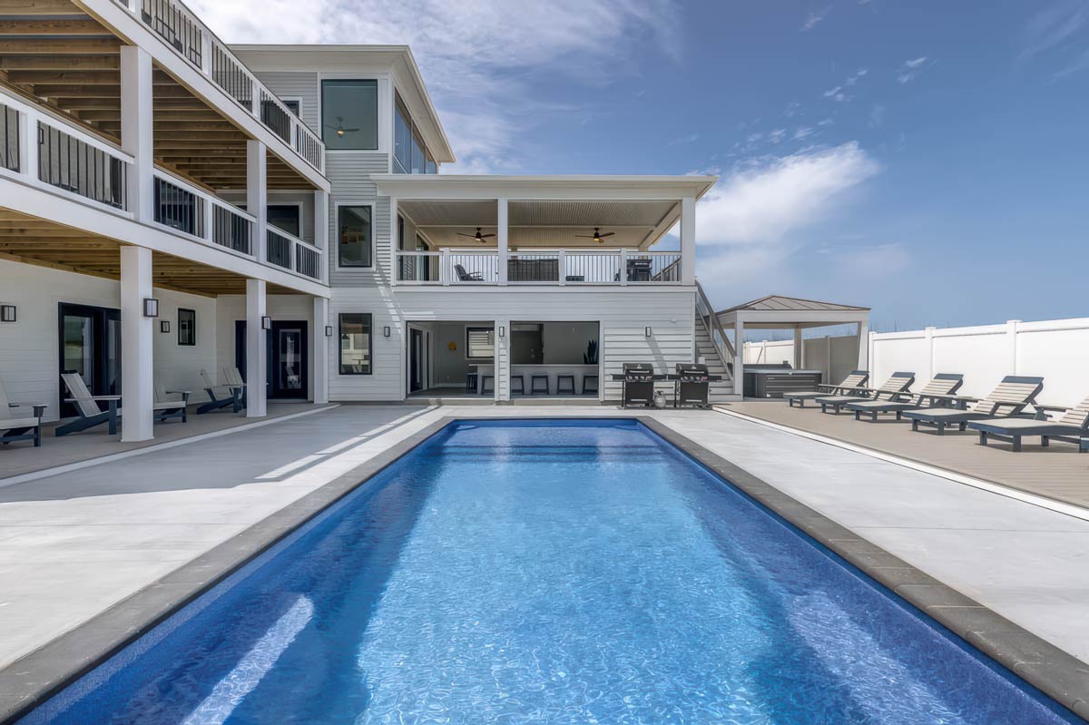 Corinthian 14 fiberglass pool — view photo gallery