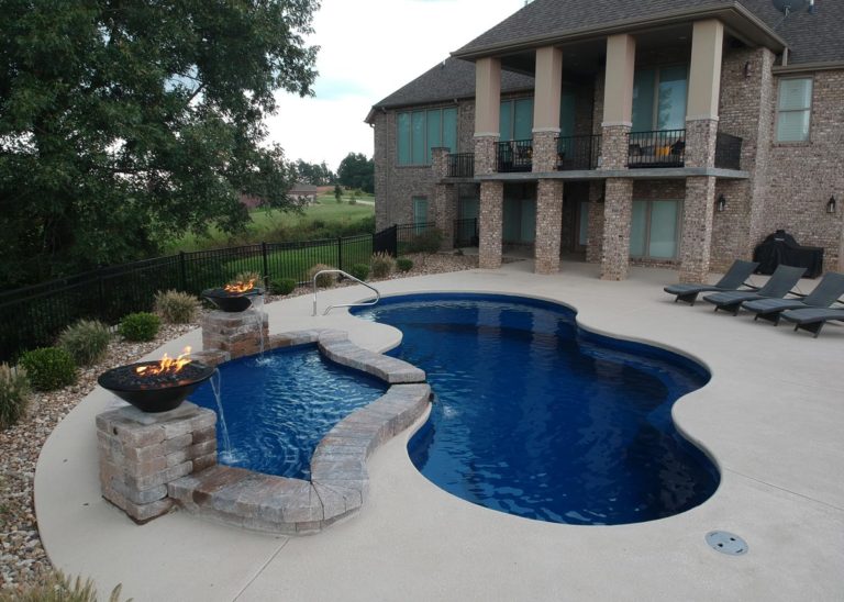Axiom 14 - Latham Pool