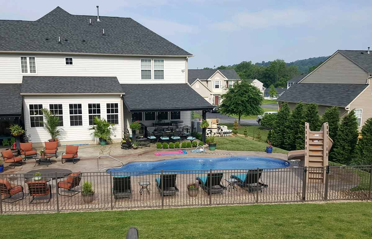 Fiji Pool 15' x 34' Model Latham Pool