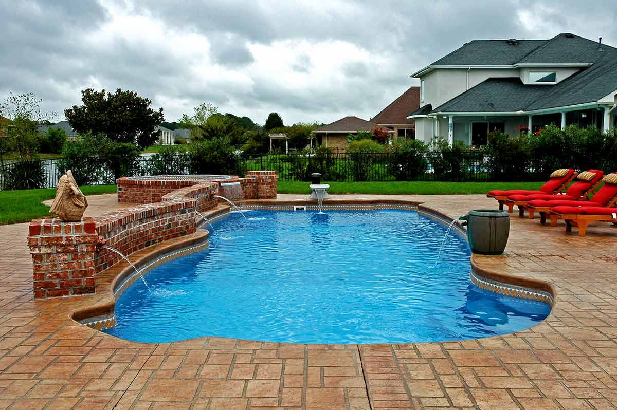 astoria pool latham