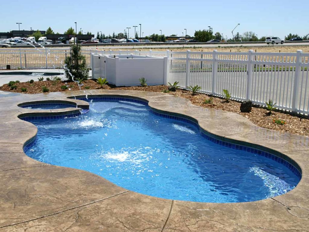 Laguna Deluxe Fiberglass Pool