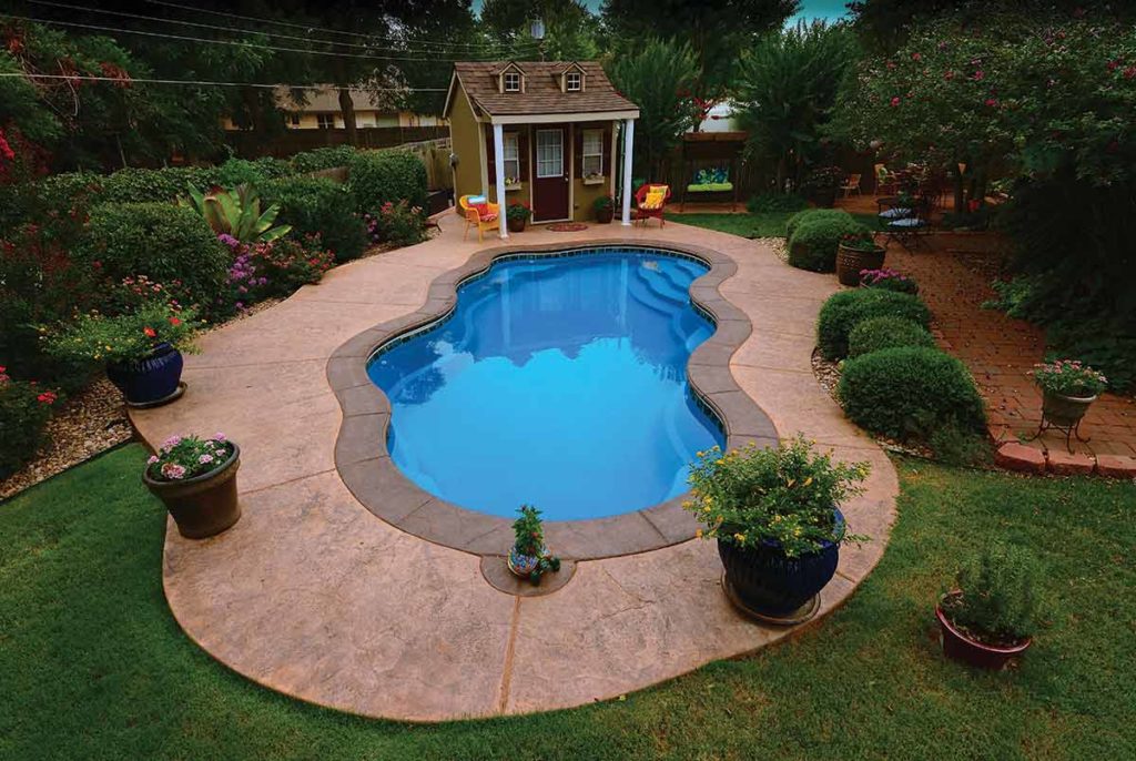 Laguna Fiberglass Pool