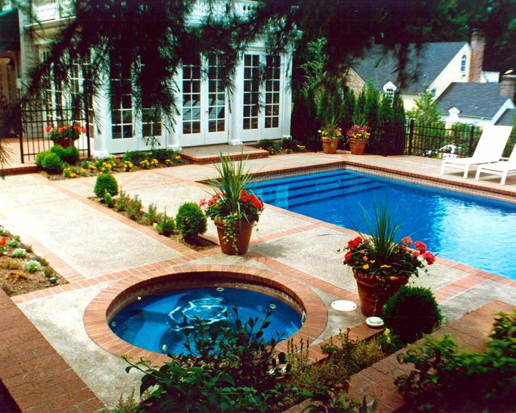 Lake Shore Fiberglass Pool