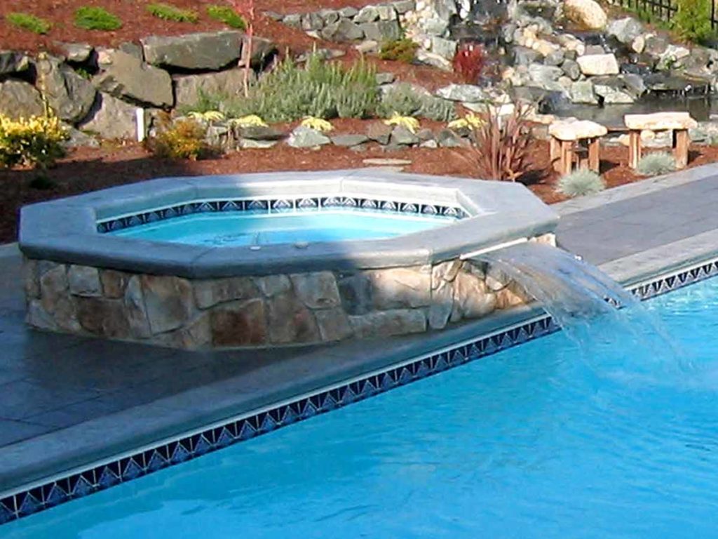 Lake Shore Fiberglass Pool