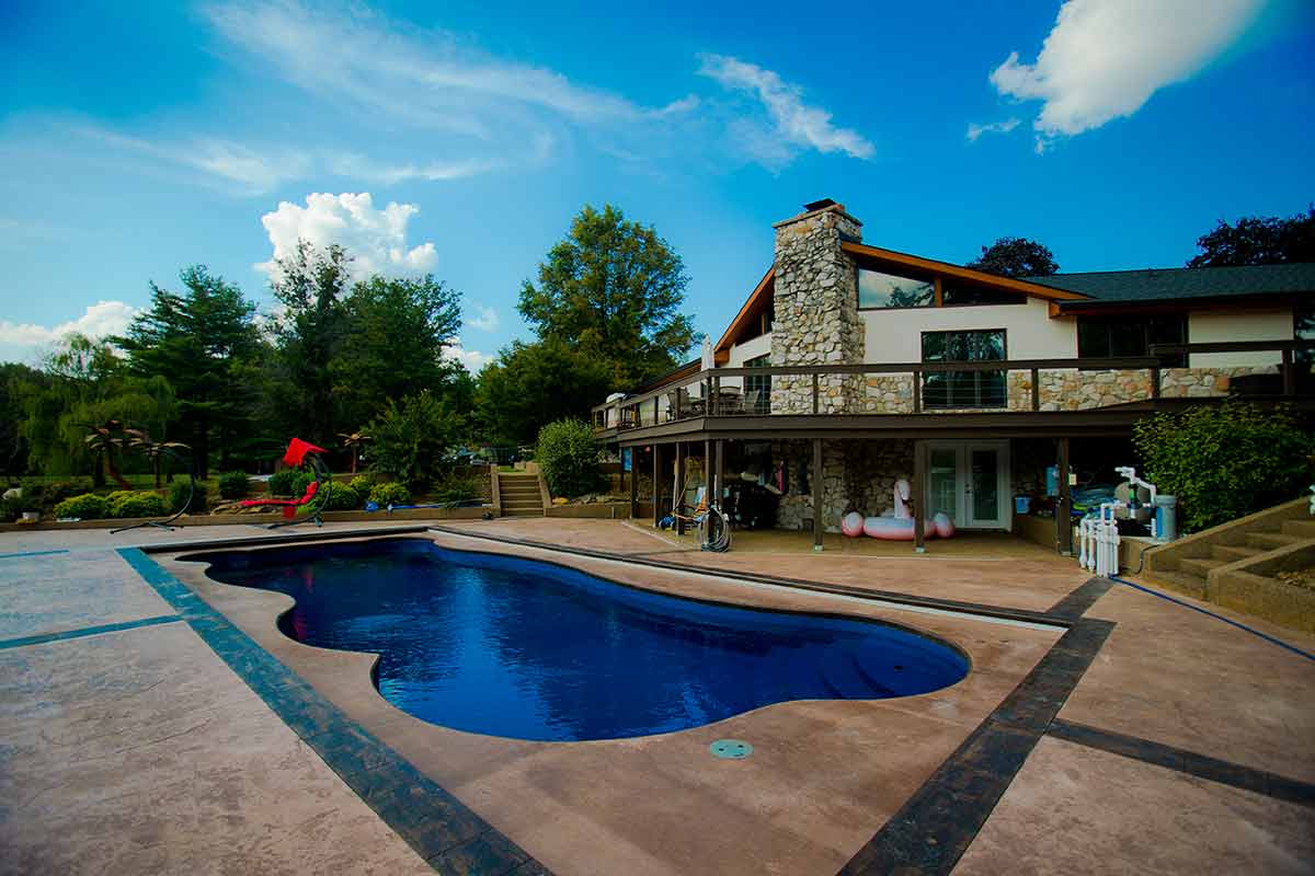 latham synergy pool
