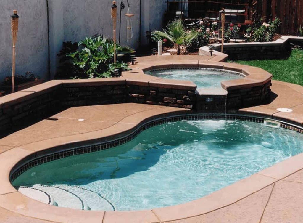 Kidney Shape Swimming Pool