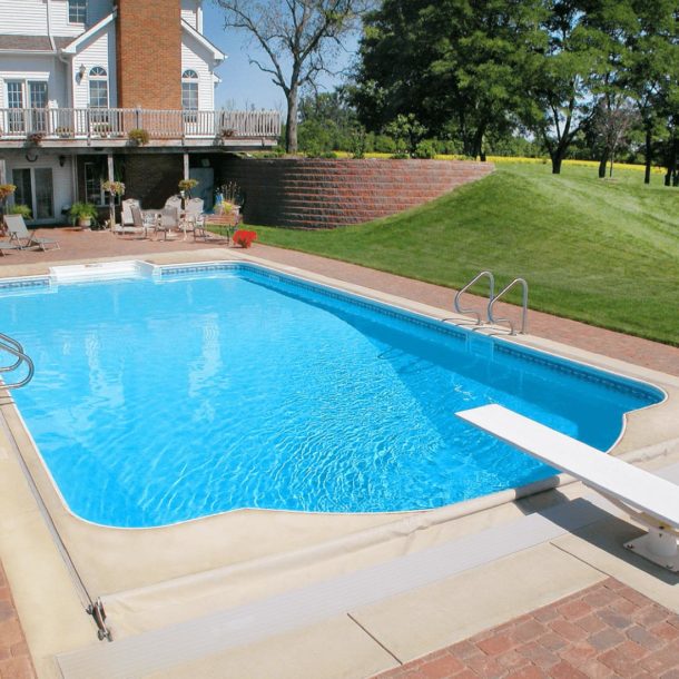 3-3_Pool-Shape-and-Features@2x