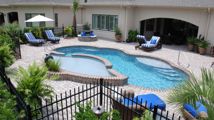 Backyard Pool and Spa Combo