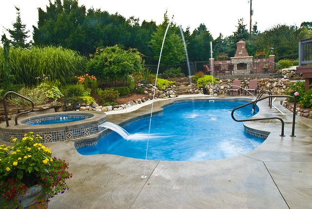 Backyard Pool and Spa Combo