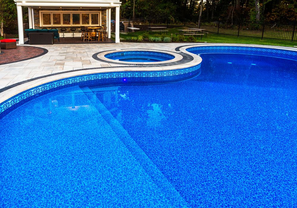 Latham Vinyl Liner Pools Lagoon | OXFORD / ELECTRIC AQUARIUS inground pool