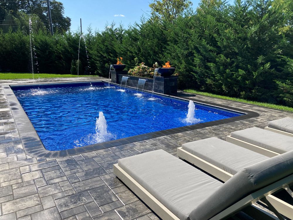 Latham Vinyl Liner Pools Rectangle | ELECTRIC AQUARIUS inground pool