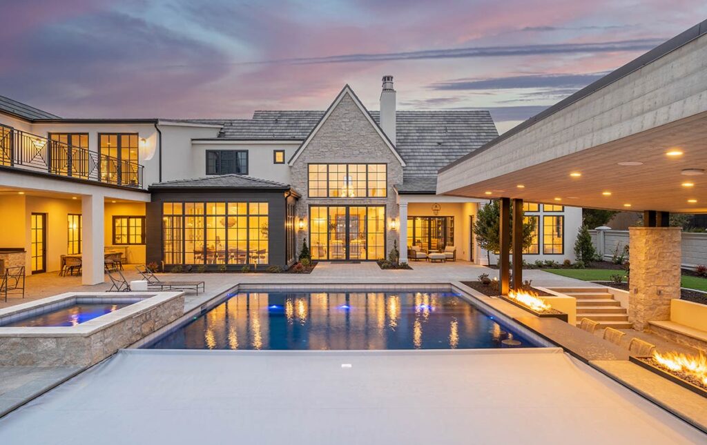Infinity Pool Covers Washington, Utah
