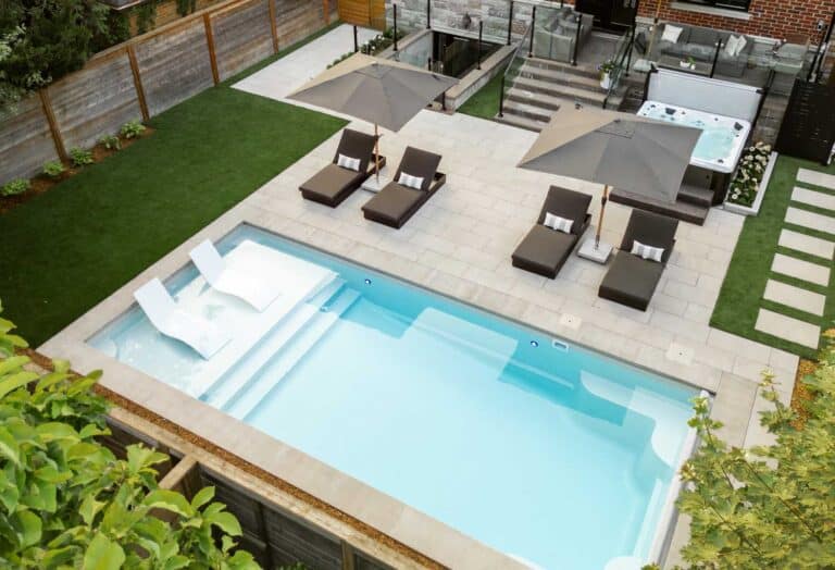 Fiberglass Corinthian 14 - Pearl White Crystite Crystal | Photo courtesy of Scenic View Landscaping Inc., Canada