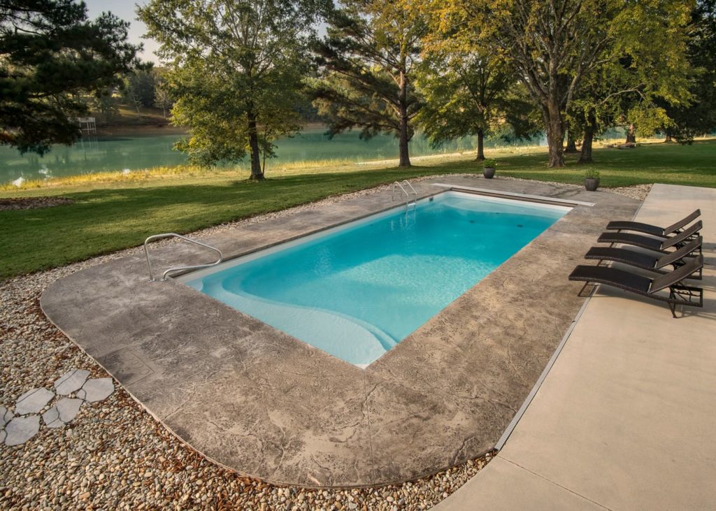 Latham Fiberglass Barcelona | PEARL WHITE G3 inground pool